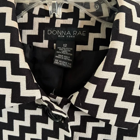 Donna Rae NY Dress Coat Black & Cream Chevron Pattern Women's Size 12 (#S109) - Picture 4 of 8